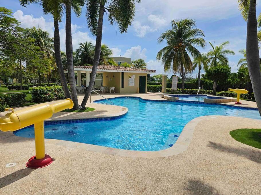 Cozy Apartment In Aquatika Loiza Exterior photo